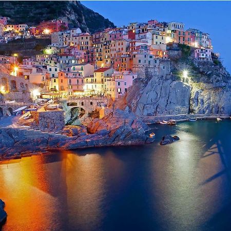 Casetta Romantica Viola Lerici Exteriör bild