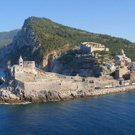 Casetta Romantica Viola Lerici Exteriör bild